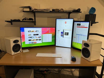 Setup triple-screens à la fin avril 2024